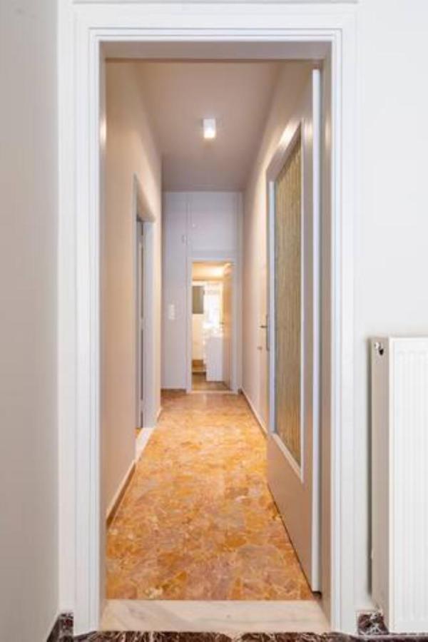 Flisvos Marina Refurbished Apartment 아테네 외부 사진