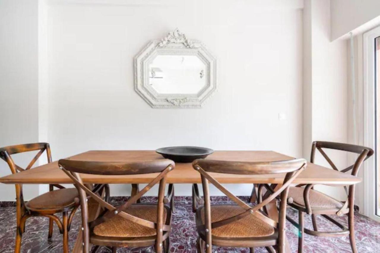 Flisvos Marina Refurbished Apartment 아테네 외부 사진