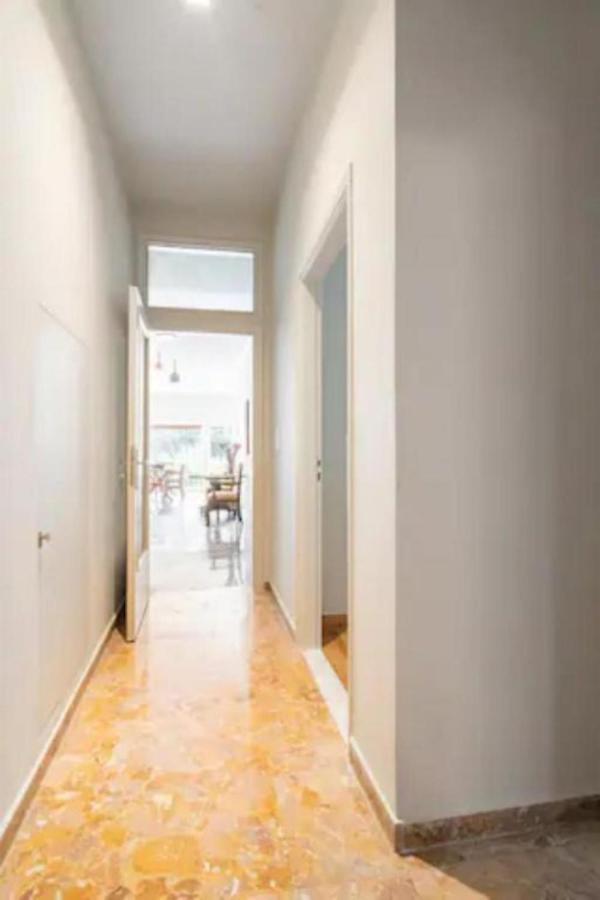 Flisvos Marina Refurbished Apartment 아테네 외부 사진