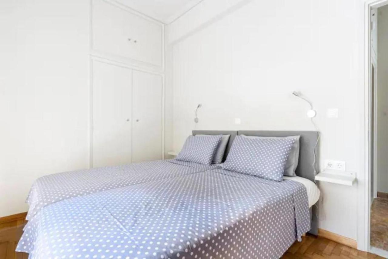 Flisvos Marina Refurbished Apartment 아테네 외부 사진