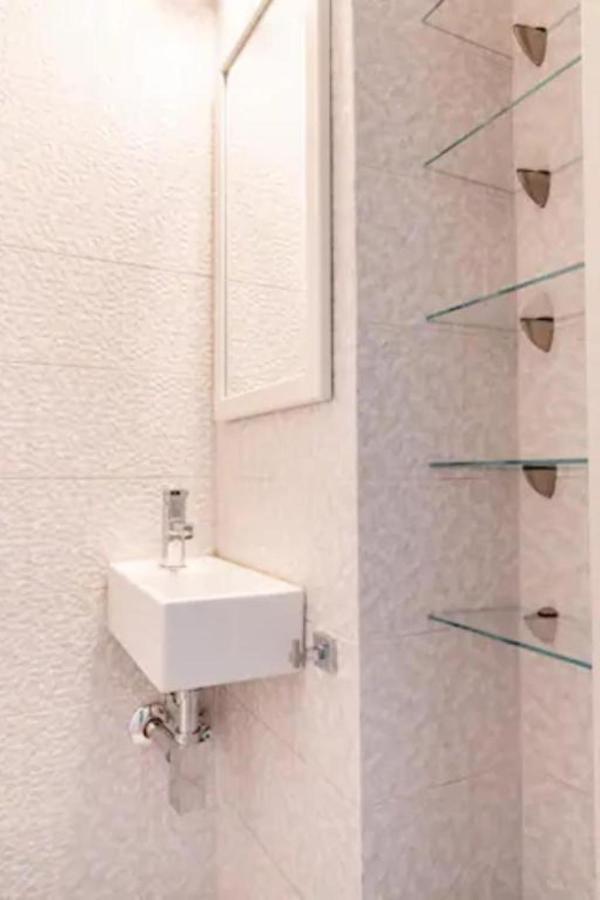 Flisvos Marina Refurbished Apartment 아테네 외부 사진